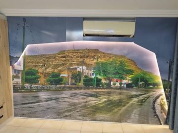 دیوار پوش ها یک متریال عالی برای پوشش دهی هستند. این دیوار پوش ها با مواد نو و با ضخامت پنج میلیمتر تولید می شوند و با روکش ضدخش و تاچ سطحی براق و با انعکاس پراکنده دارند این نوع انعکاس موجب عدم رویت کثیفی نسبت به روکش براق را داراست